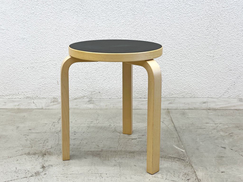 アルテック artek スツール60 Stool60 バーチ材 × ブラックリノリウム 3本脚 アルヴァ・アアルト Alvar Aalto フィンランド 〓