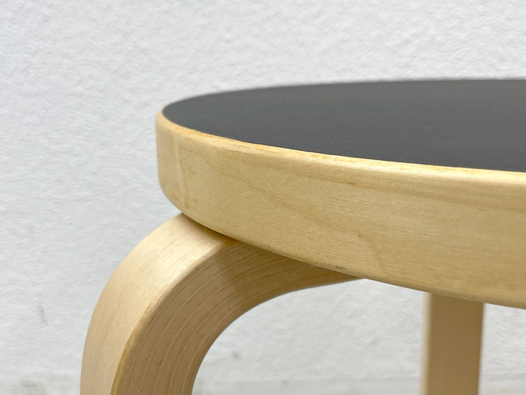 アルテック artek スツール60 Stool60 バーチ材 × ブラックリノリウム 3本脚 アルヴァ・アアルト Alvar Aalto フィンランド 〓