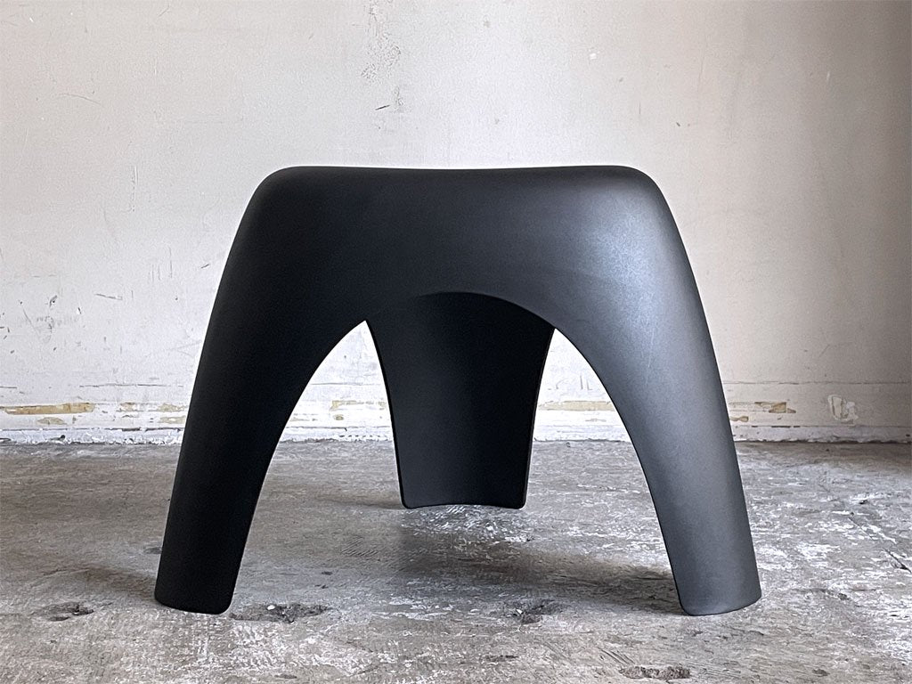 ヴィトラ Vitra エレファントスツール Elephant Stool ポリプロピレン製 ブラック 柳宗理 ミッドセンチュリー MoMA 永久収蔵品 ■