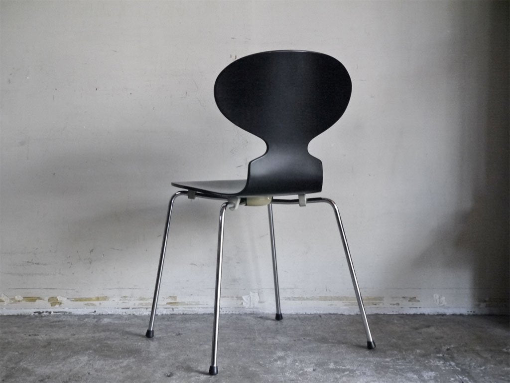 フリッツハンセン Fritz Hansen アントチェア ANT CHAIR アルネ・ヤコブセン ブラック 4本脚 1993年製 ビンテージ 北欧 デンマーク ■