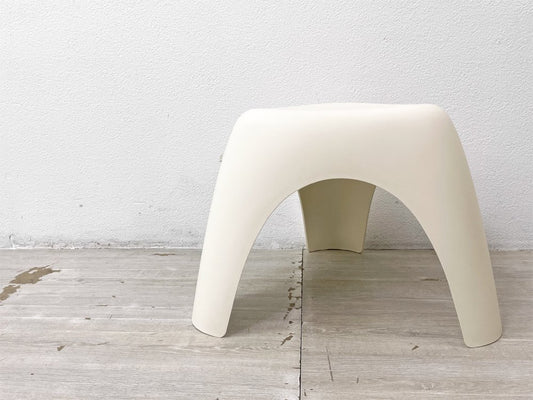 ヴィトラ vitra エレファントスツール Elephant Stool ホワイト ポリプロピレン製 柳宗理 ミッドセンチュリー 名作家具 MoMA 永久収蔵品 ●