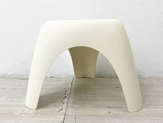 ヴィトラ vitra エレファントスツール Elephant Stool ホワイト ポリプロピレン製 柳宗理 ミッドセンチュリー 名作家具 MoMA 永久収蔵品 ●