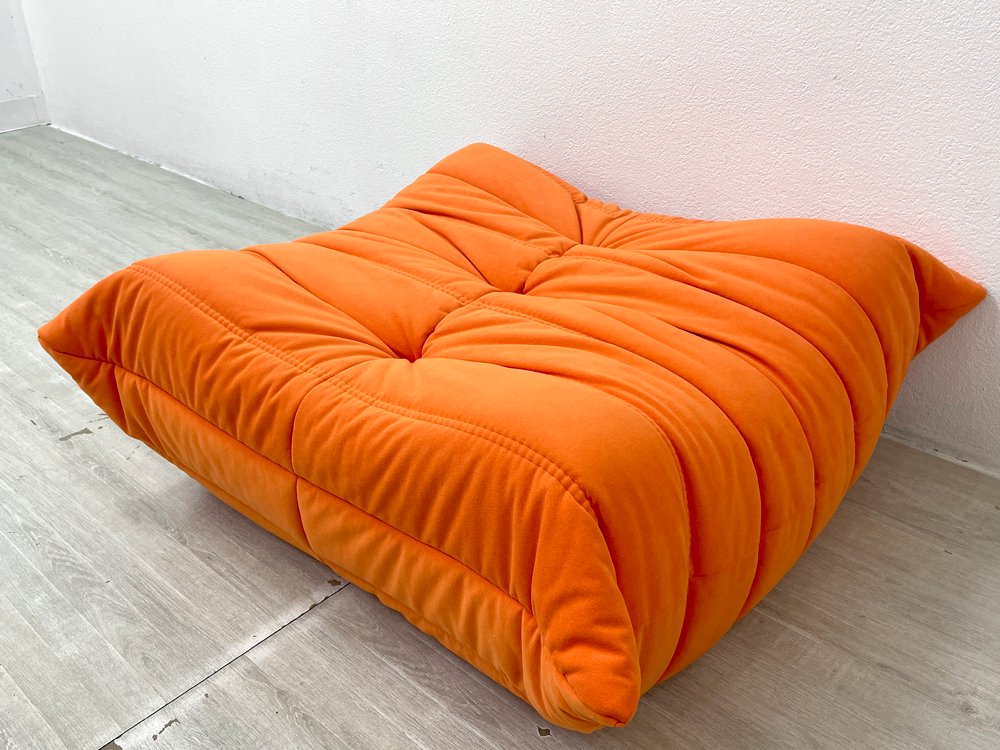 リーンロゼ ligne roset トーゴ TOGO パフ オットマン ウルトラスエード 8223-Orange ミッシェル・デュカロワ フランス 定価￥165,000-  ●