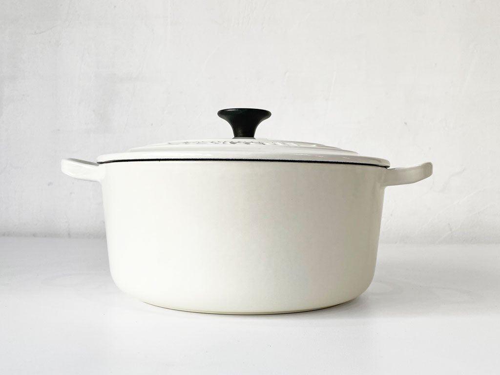 ルクルーゼ LE CREUSET ココットロンド 22cm ホワイト 両手鍋 鋳物 ★