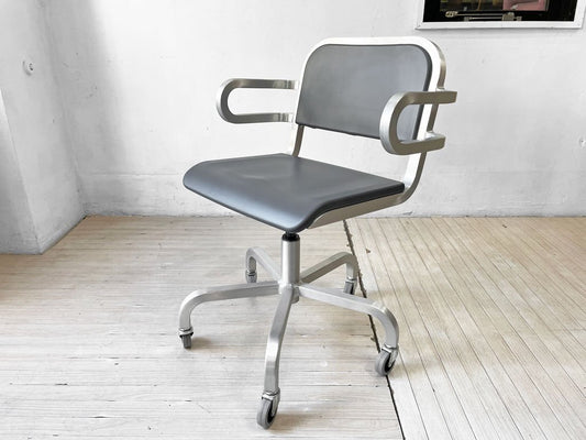 エメコ EMECO ナインオー スイベルアームチェア Nine-0 Swivel Armchair マット仕上げ グレー エットーレ・ソットサス 参考定価:￥220,000- ★