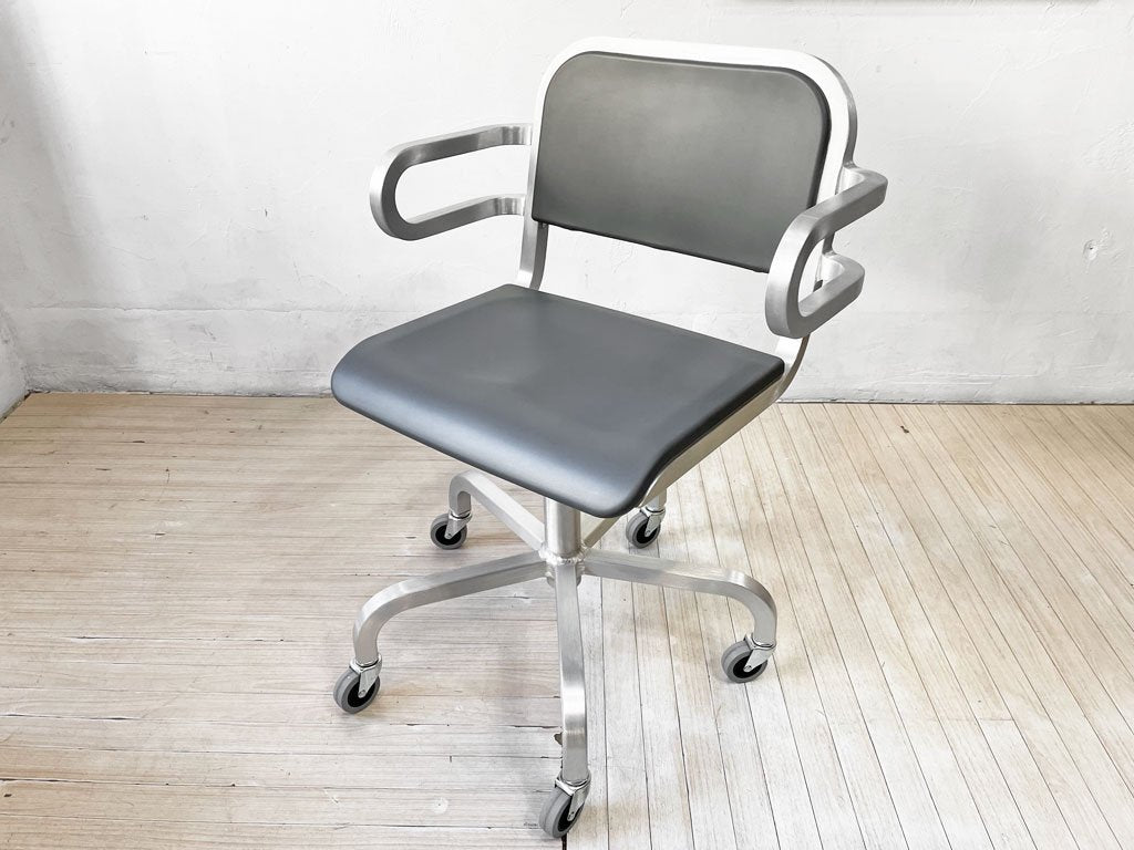 エメコ EMECO ナインオー スイベルアームチェア Nine-0 Swivel Armchair マット仕上げ グレー エットーレ・ソットサス 参考定価:￥220,000- ★