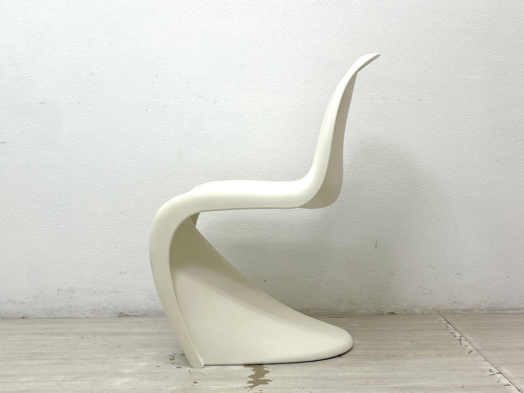 ヴィトラ vitra. パントンチェア Panton Chair ホワイト ヴェルナー・パントン Verner Panton スタッキングチェア ミッドセンチュリー スペースエイジ ●