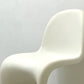 ヴィトラ vitra. パントンチェア Panton Chair ホワイト ヴェルナー・パントン Verner Panton スタッキングチェア ミッドセンチュリー スペースエイジ ●