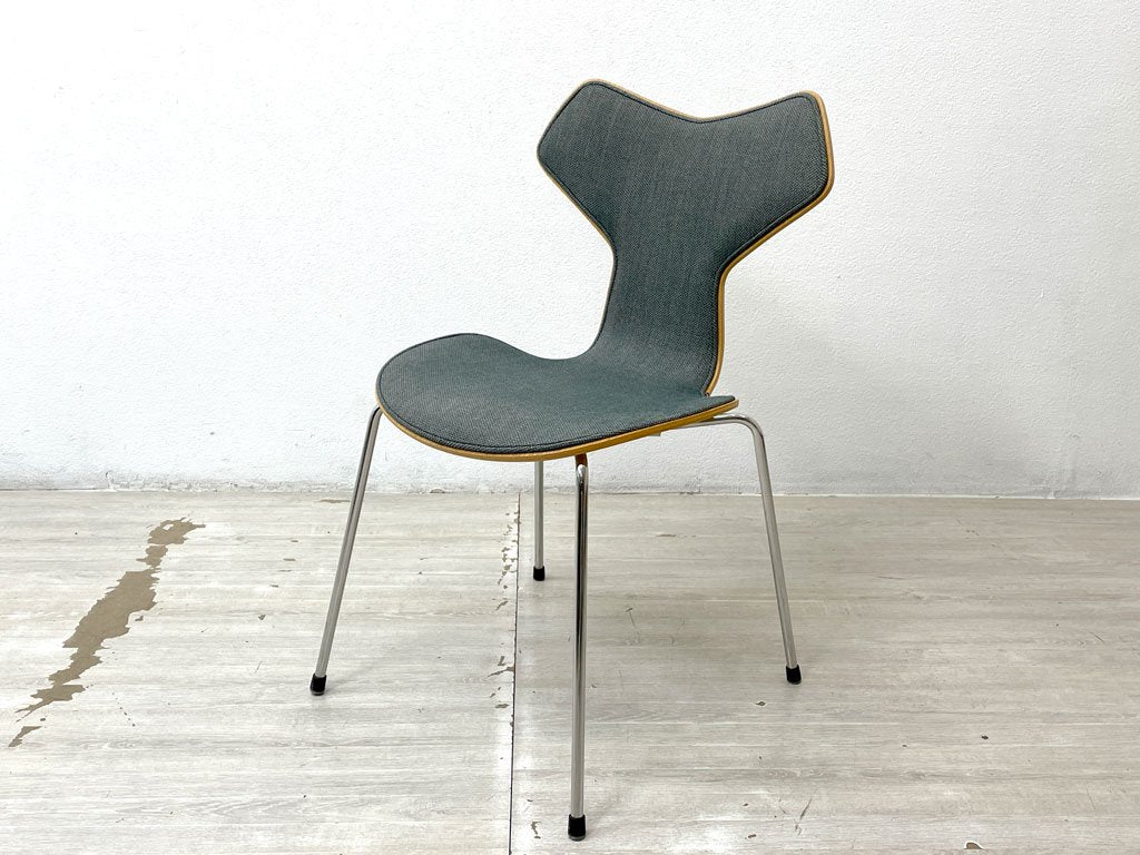 フリッツハンセン Fritz Hansen グランプリチェア GRAND PRIX CHAIR フロントパディング グレー系ファブリック オーク材 アルネ・ヤコブセン 北欧 デンマーク ●