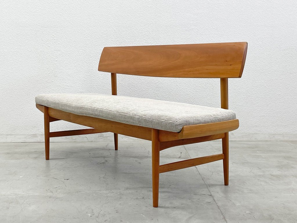 カリモク karimoku CU72シリーズ ダイニング ベンチ Dining bench 食堂椅子 CU7253 3人掛 長椅子 チェリー材 21万 〓