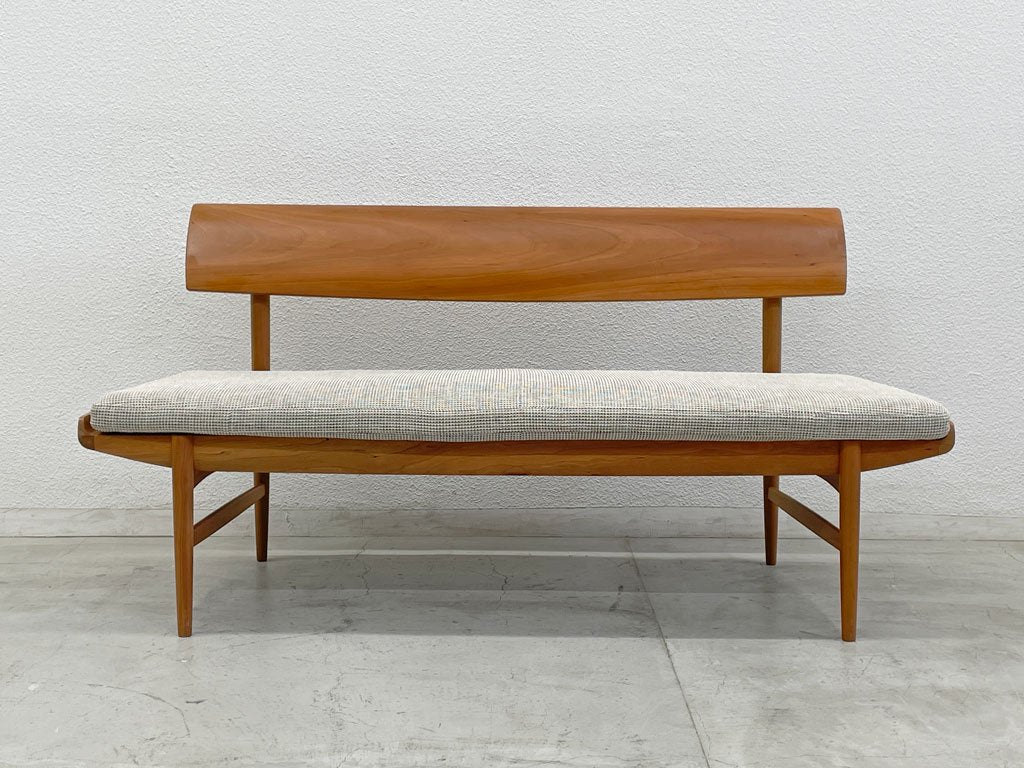 カリモク karimoku CU72シリーズ ダイニング ベンチ Dining bench 食堂椅子 CU7253 3人掛 長椅子 チェリー材 21万 〓