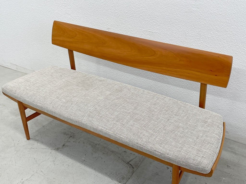 カリモク karimoku CU72シリーズ ダイニング ベンチ Dining bench 食堂椅子 CU7253 3人掛 長椅子 チェリー材 21万 〓