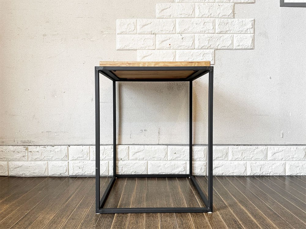 イデー IDEE フレイム FRAME SIDE TABLE サイドテーブル ホワイトオークトップ スチールフレーム 黒皮仕上げ W40cm インダストリアル 定価￥54,500- ◎