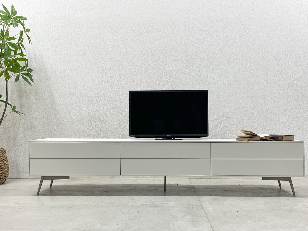 ボーコンセプト BoConcept フェルモ FERMO マットホワイト テレビボード AVボード モートン・ゲオーセン 美品 定価193,900円 〓