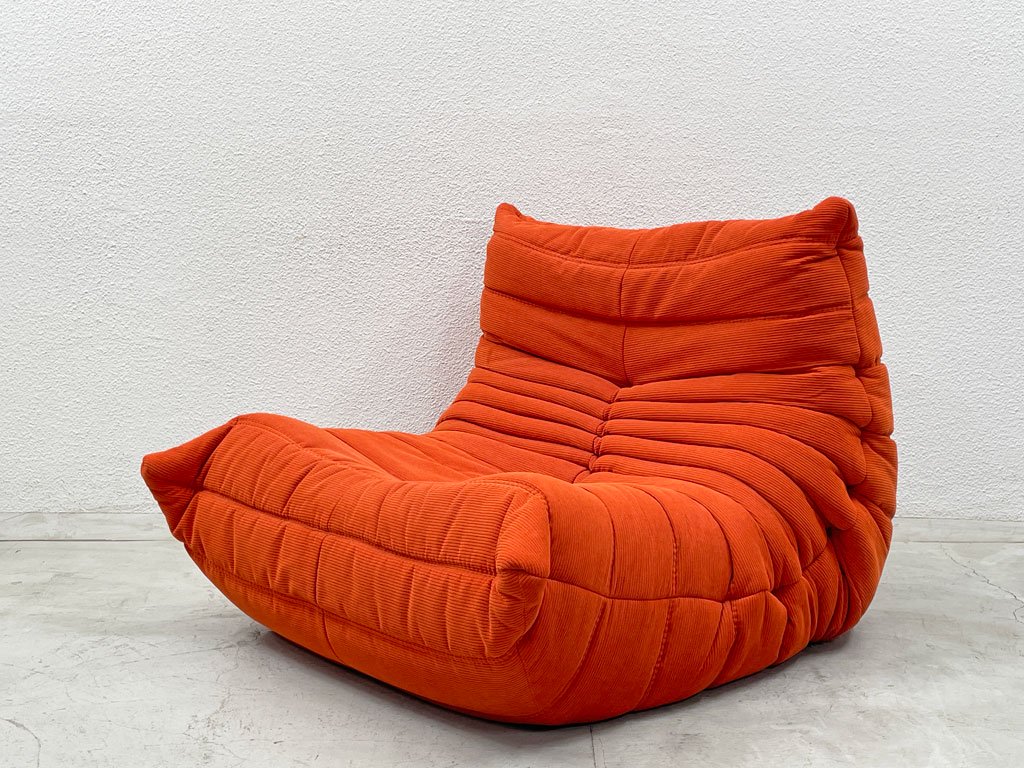 リーンロゼ ligne roset トーゴ TOGO ソファ 1人掛け オレンジ ファブリック ミッシェル・デュカロワ 展示美品 定価約￥187,000 〓