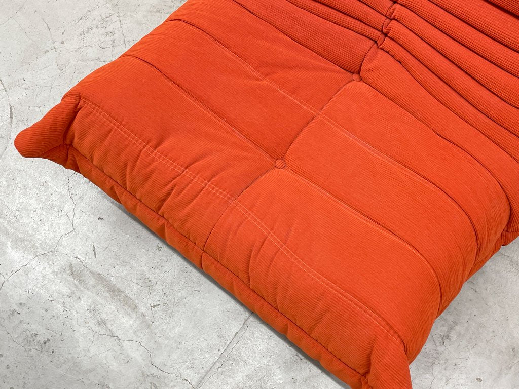 リーンロゼ ligne roset トーゴ TOGO ソファ 1人掛け オレンジ ファブリック ミッシェル・デュカロワ 展示美品 定価約￥187,000 〓