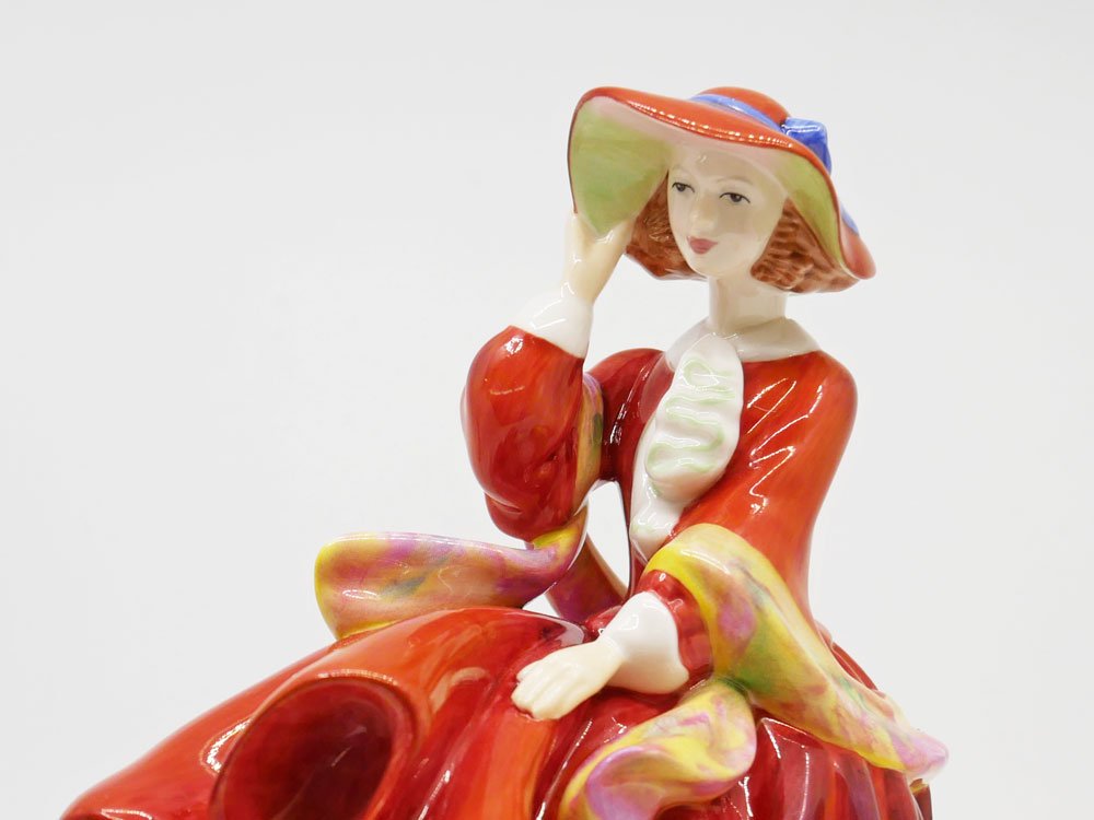 ロイヤルドルトン Royal Doulton トップ オブ ザ ヒル TOP O'The Hill フィギュリン Pretty ladies 4778 ボーンチャイナ 英国 箱付 未使用品 ●