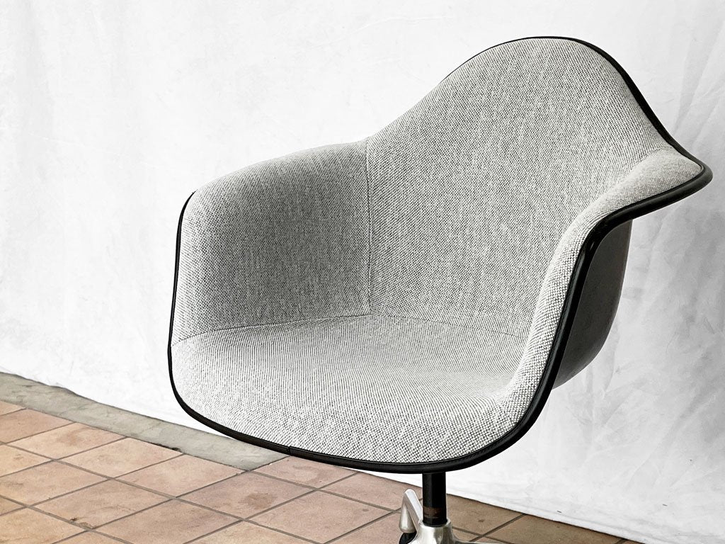 ハーマンミラー Herman Miller アームシェルチェア セカンド 2nd アプホルスター ファブリック ユニバーサルベース キャスター 昇降 C&R 希少 ◇