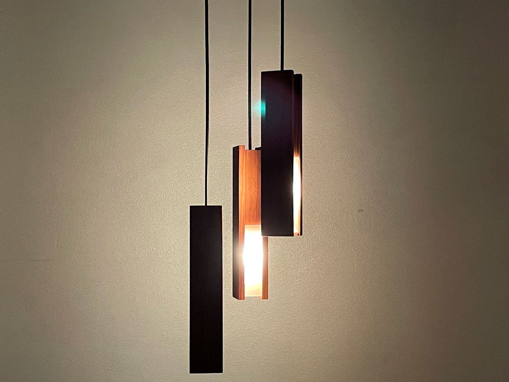 ツーアースリー 2are3 ファロス ペンダントライト pharos pendant lamp 3連 ウォールナット無垢材 × 磨りガラス 丹羽望 定価￥48,400- ●