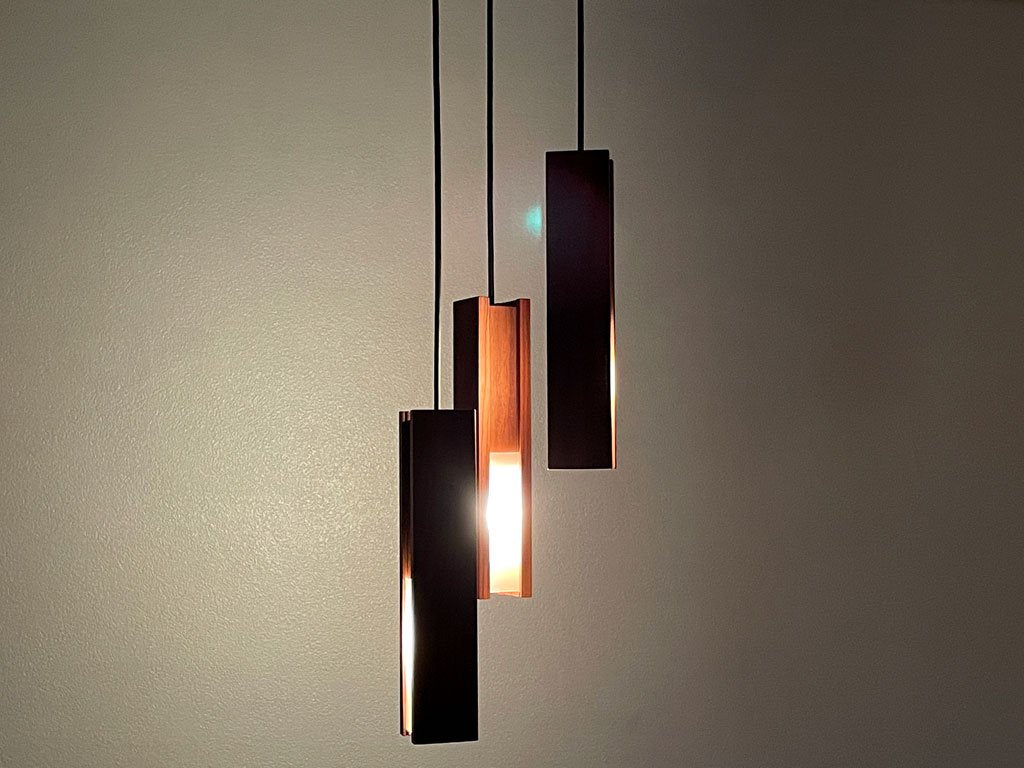 ツーアースリー 2are3 ファロス ペンダントライト pharos pendant lamp 3連 ウォールナット無垢材 × 磨りガラス 丹羽望 定価￥48,400- ●