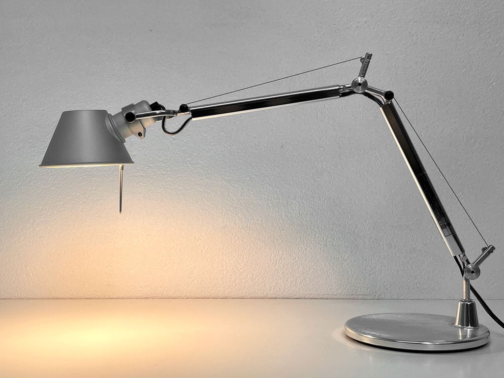 アルテミデ Artemide トロメオ マイクロ テーブル TOLOMEO MICRO TABLE テーブルライト シルバー ミケーレ・デ・ルッキ Michele De Lucchi ヤマギワ取扱 ●