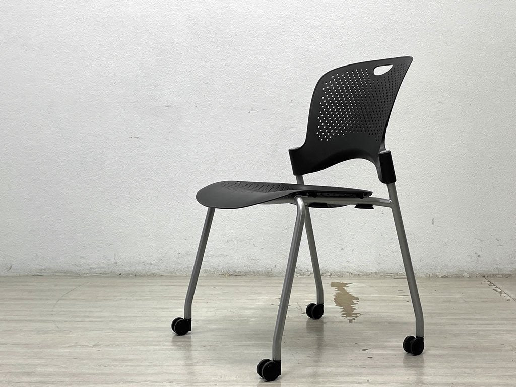 ハーマンミラー Herman Miller ケイパーチェア CAPER Chair スタッキングチェア アームレス キャスター付 ブラック ジェフ・ウェバー 定価￥49,500- A ●