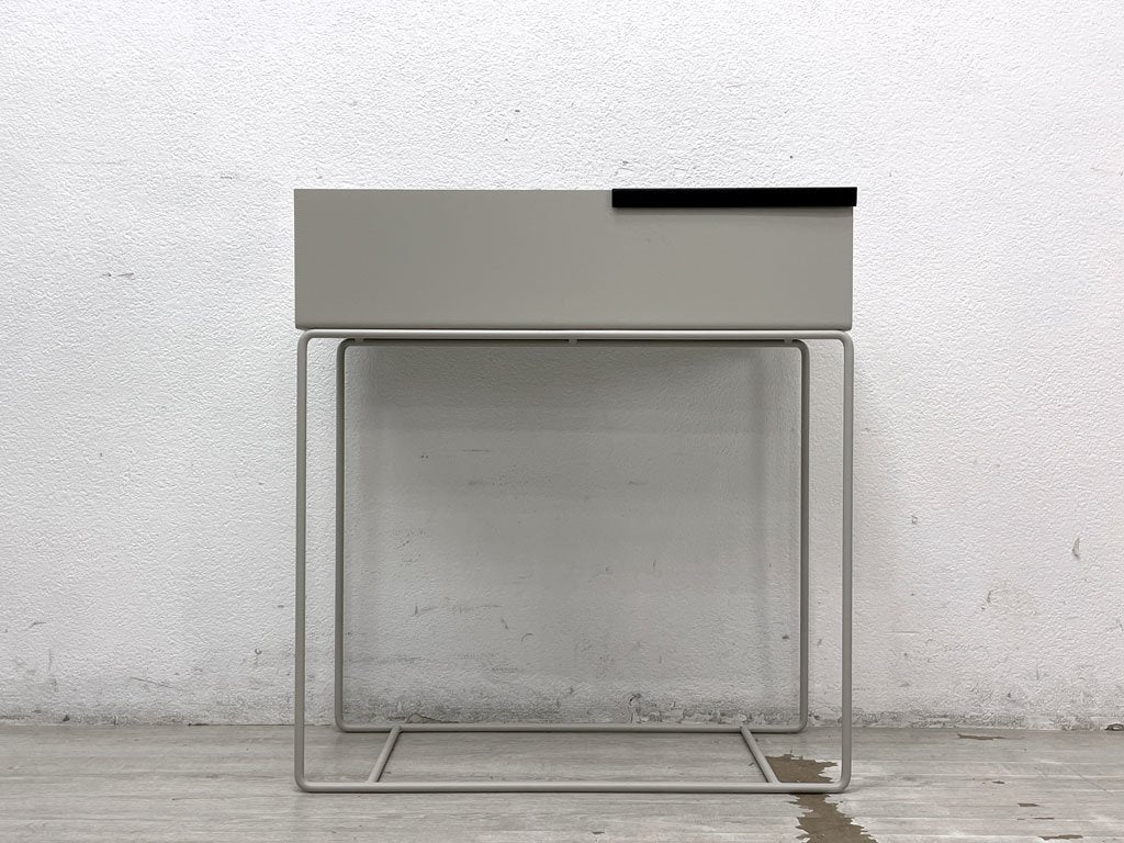 ファームリビング ferm LIVING プラントボックス Plant Box サイドテーブル プランター ライトグレー 金属トレー付 北欧 デンマーク アクタス取扱 ●