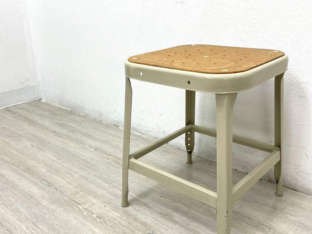 リオン LYON ファクトリースツール FACTORY STOOL Sサイズ プッティーホワイト Putty white プレスウッドシート インダストリアル ガレージ P.F.S取扱 ●