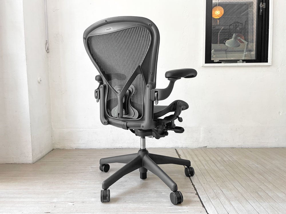 ハーマンミラー Herman Miller アーロンチェア Bサイズ デスクチェア オフィスチェア ポスチャーフィット グラファイトベース  フル装備 ★