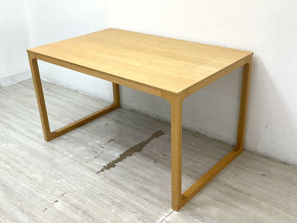 イデー IDEE マルー ダイニングテーブル MALUH DINING TABLE ホワイトアッシュ材 ナチュラル W130cm 廃番 参考価格￥133,100- ●