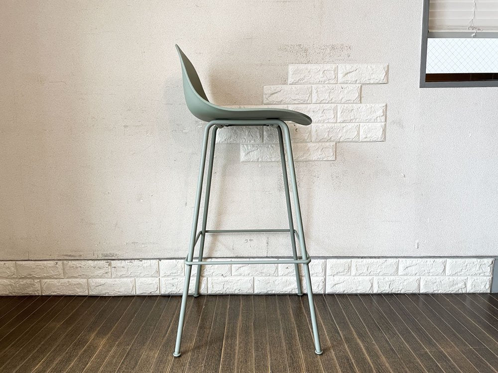 ムート Muuto ファイバー FIBER BAR STOOL バースツール カウンターチェア ダスティグリーン チューブベース イスコス・ベルリン デンマーク 北欧家具 定価￥57,200- ◎