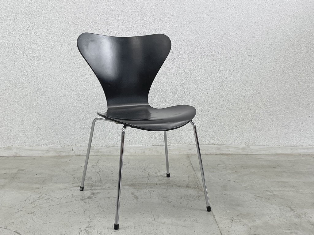 フリッツハンセン Fritz Hansen セブンチェア ダイニングチェア スタッキングチェア ブラック ラッカー仕上 アルネ・ヤコブセン デンマーク 北欧家具 D 〓