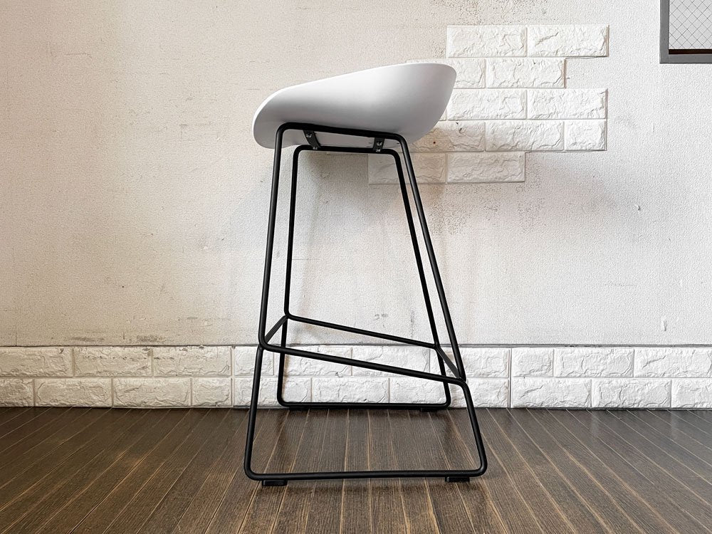 ヘイ HAY アバウトアスツール ABOUT A STOOL AAS 38 LOW バースツール カウンターチェア ポリプロピレン ホワイト × ブラック 定価￥53,900- A ◎