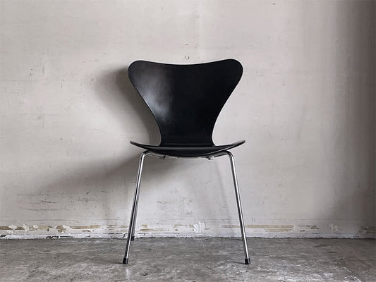 フリッツハンセン Fritz Hansen セブンチェア ブラックラッカー アルネ・ヤコブセン スタッキングチェア デンマーク 1997年製 B ■