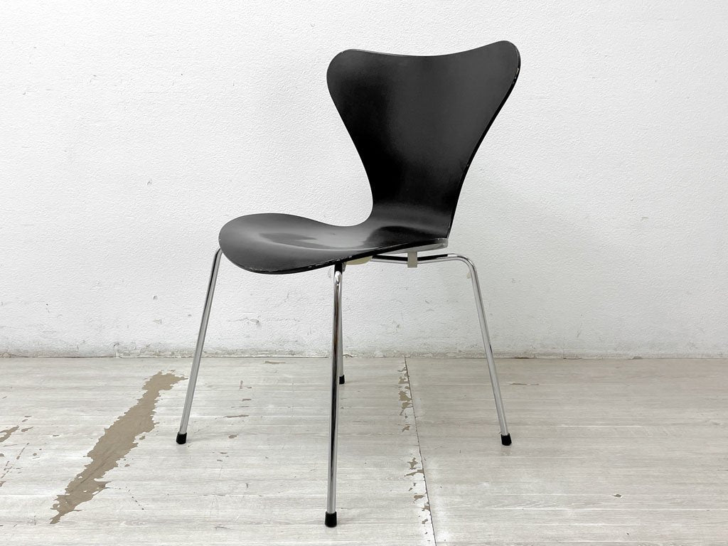 フリッツハンセン Fritz Hansen セブンチェア ブラックラッカー アルネ・ヤコブセン Arne Jacobsen スタッキングチェア デンマーク 北欧家具 D ●