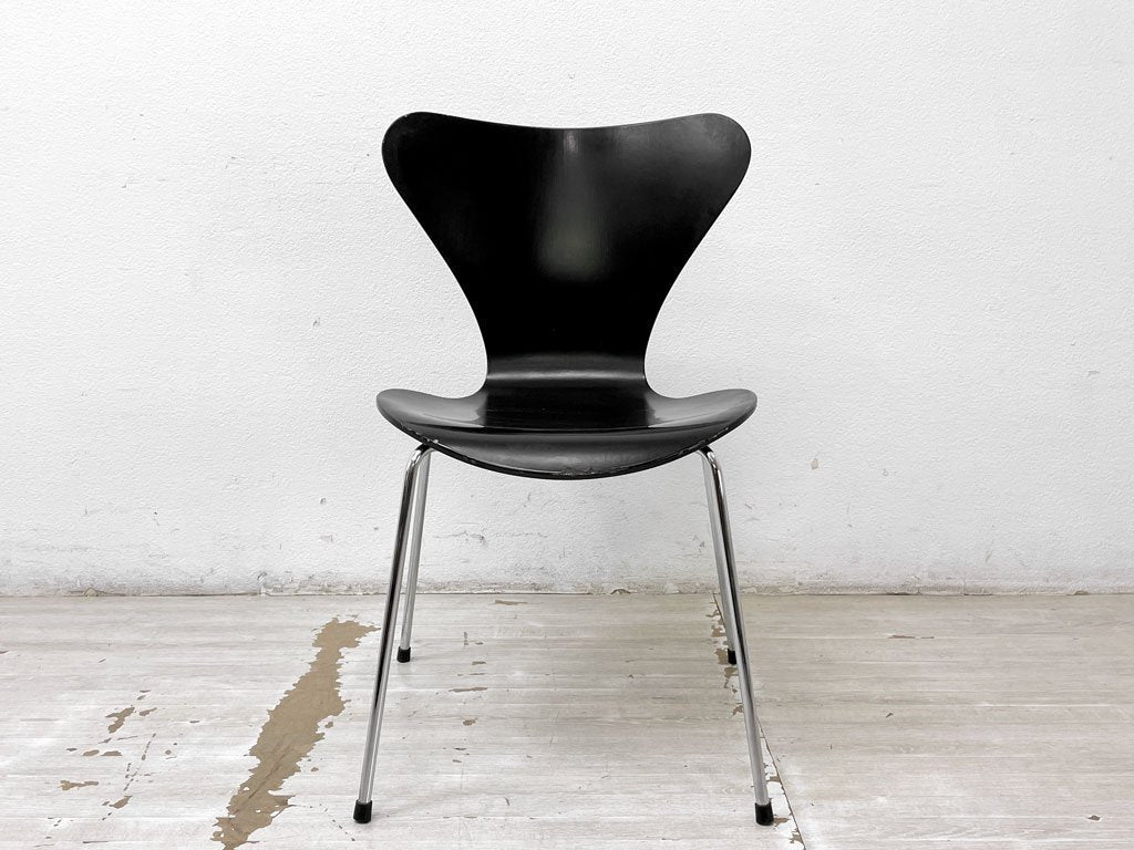 フリッツハンセン Fritz Hansen セブンチェア ブラックラッカー アルネ・ヤコブセン Arne Jacobsen スタッキングチェア デンマーク 北欧家具 D ●