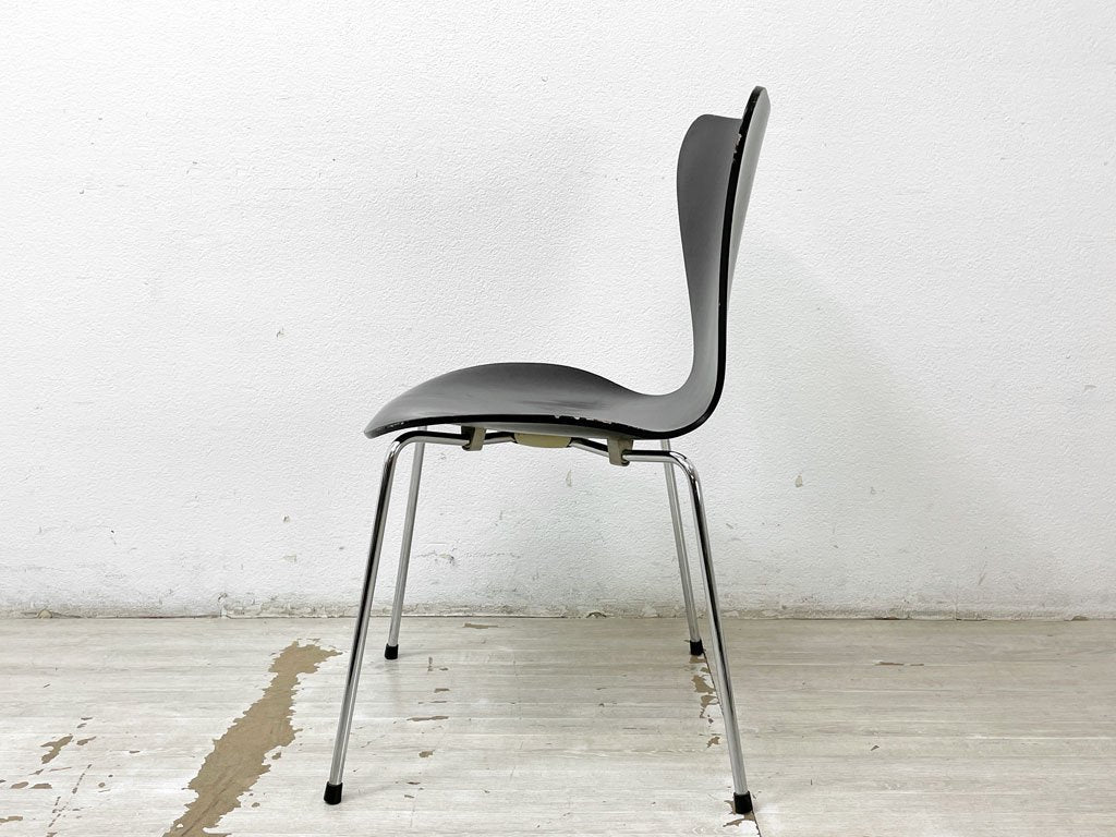 フリッツハンセン Fritz Hansen セブンチェア ブラックラッカー アルネ・ヤコブセン Arne Jacobsen スタッキングチェア デンマーク 北欧家具 D ●