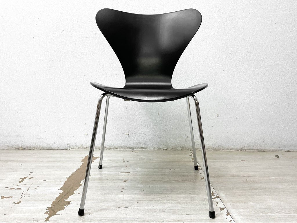 フリッツハンセン Fritz Hansen セブンチェア ブラックラッカー アルネ・ヤコブセン Arne Jacobsen スタッキングチェア デンマーク 北欧家具 C ●