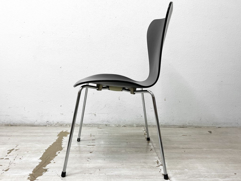 フリッツハンセン Fritz Hansen セブンチェア ブラックラッカー アルネ・ヤコブセン Arne Jacobsen スタッキングチェア デンマーク 北欧家具 C ●