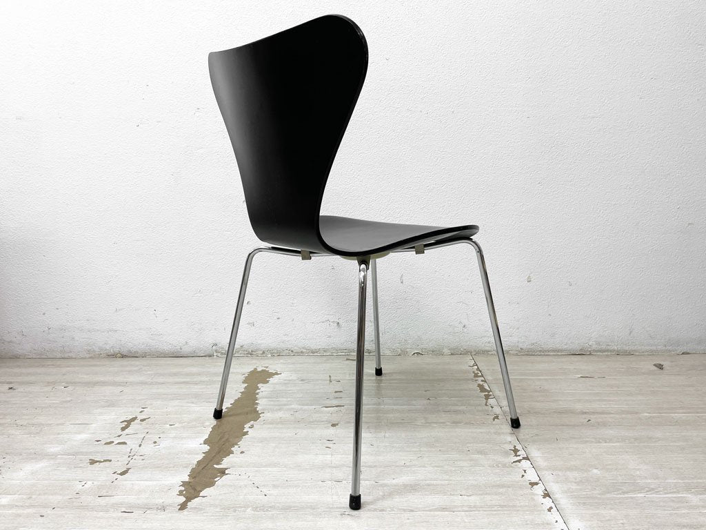 フリッツハンセン Fritz Hansen セブンチェア ブラックラッカー アルネ・ヤコブセン Arne Jacobsen スタッキングチェア デンマーク 北欧家具 C ●