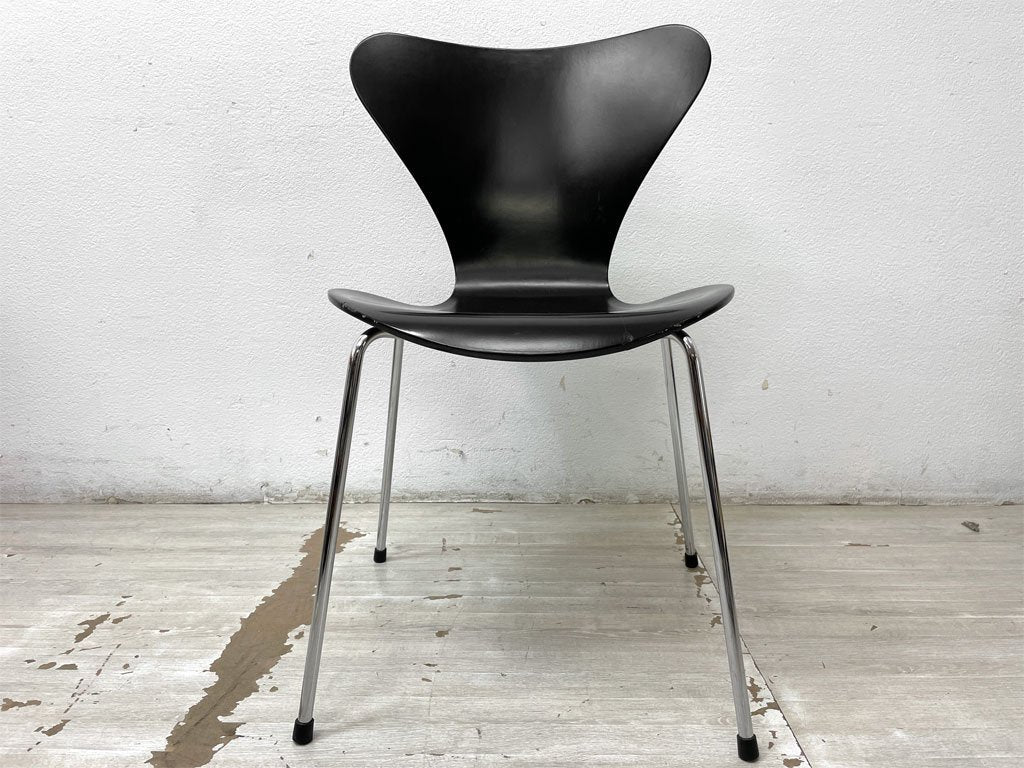 フリッツハンセン Fritz Hansen セブンチェア ブラックラッカー アルネ・ヤコブセン Arne Jacobsen スタッキングチェア デンマーク 北欧家具 B ●