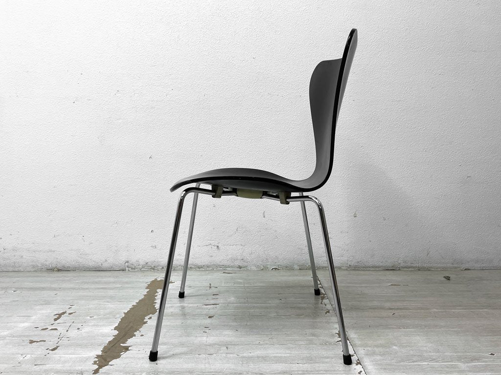 フリッツハンセン Fritz Hansen セブンチェア ブラックラッカー アルネ・ヤコブセン Arne Jacobsen スタッキングチェア デンマーク 北欧家具 A ●