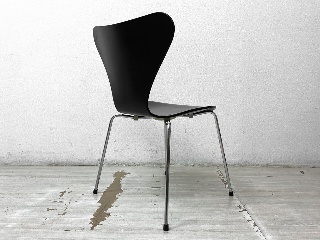 フリッツハンセン Fritz Hansen セブンチェア ブラックラッカー アルネ・ヤコブセン Arne Jacobsen スタッキングチェア デンマーク 北欧家具 A ●