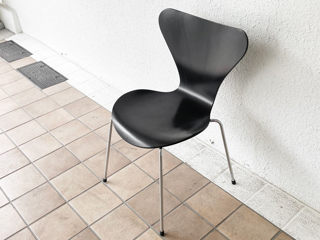 フリッツハンセン Fritz Hansen セブンチェア ダイニングチェア スタッキングチェア ラッカー ブラック アルネ・ヤコブセン 北欧 デンマーク D ◇