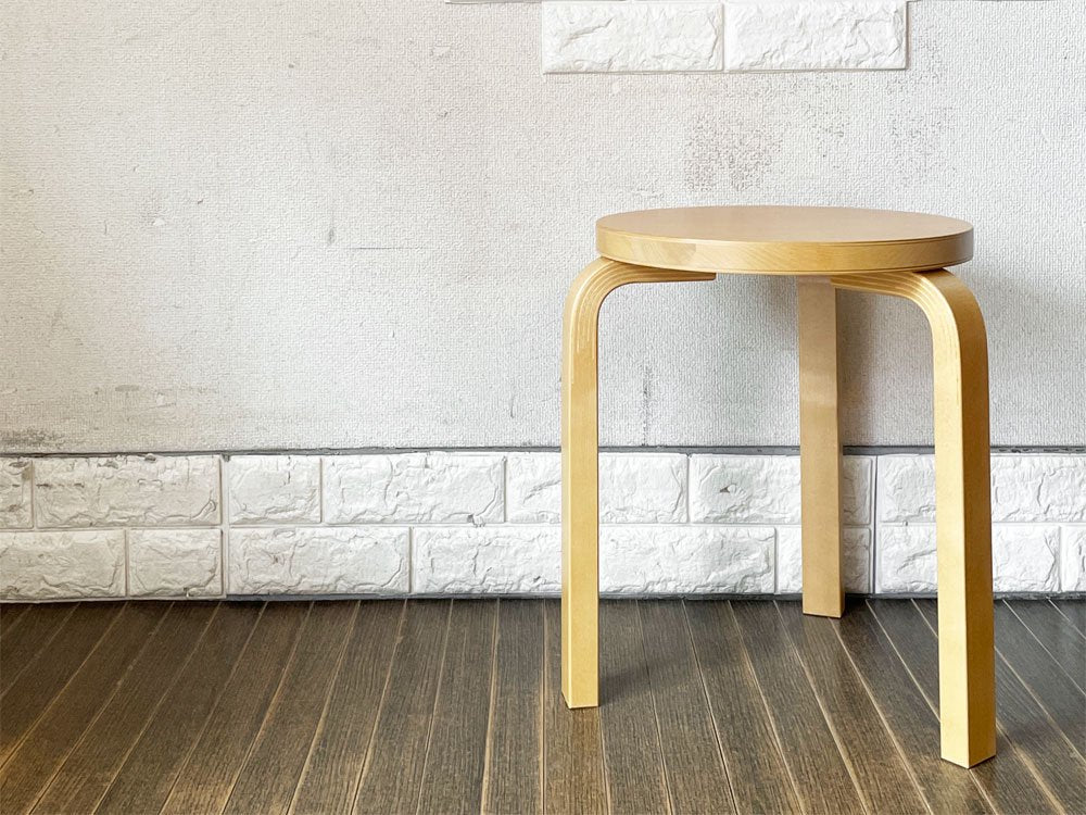 アルテック artek スツール60 Stool60 3本脚 バーチ材 ハニーステイン 90周年アニバーサリーステッカー付 定価￥47,300- ◎