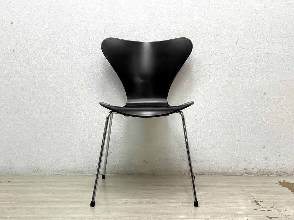 フリッツハンセン Fritz Hansen セブンチェア ブラックラッカー アルネ・ヤコブセン Arne Jacobsen スタッキングチェア デンマーク 北欧家具 E ●