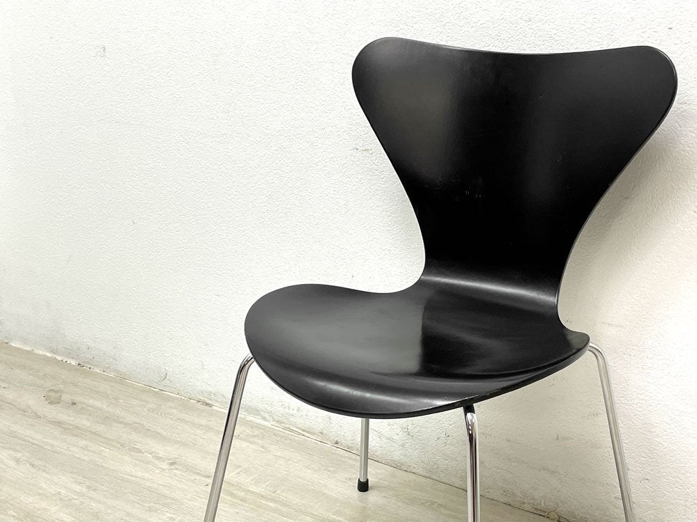 フリッツハンセン Fritz Hansen セブンチェア ブラックラッカー アルネ・ヤコブセン Arne Jacobsen スタッキングチェア デンマーク 北欧家具 E ●