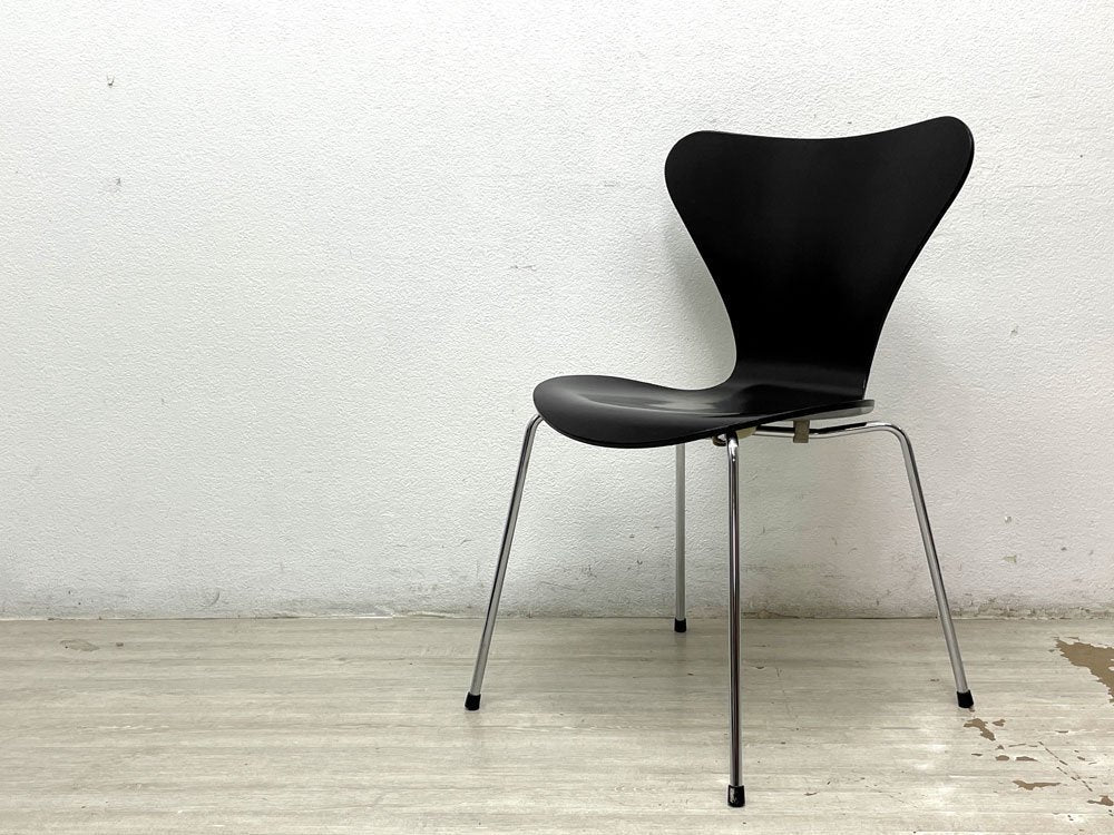 フリッツハンセン Fritz Hansen セブンチェア ブラックラッカー アルネ・ヤコブセン Arne Jacobsen スタッキングチェア デンマーク 北欧家具 F ●