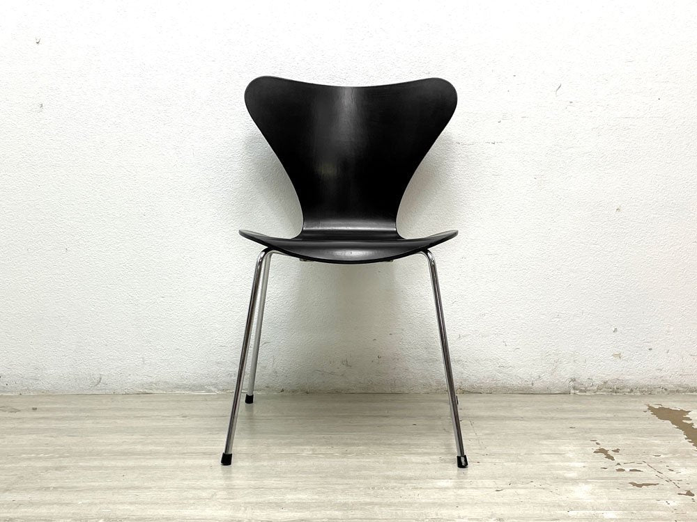 フリッツハンセン Fritz Hansen セブンチェア ブラックラッカー アルネ・ヤコブセン Arne Jacobsen スタッキングチェア デンマーク 北欧家具 F ●