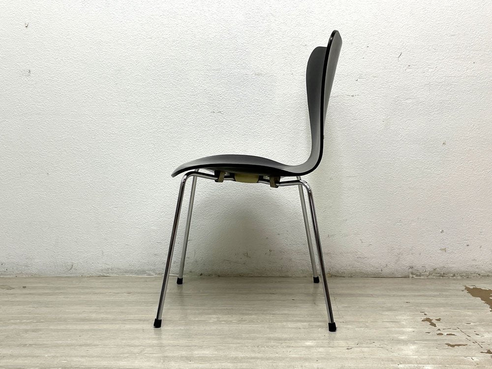 フリッツハンセン Fritz Hansen セブンチェア ブラックラッカー アルネ・ヤコブセン Arne Jacobsen スタッキングチェア デンマーク 北欧家具 F ●